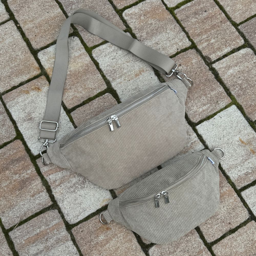 Cord Bauchtasche in grün in zwei verschiedenen Größen