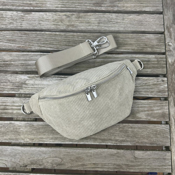 kleine Bauchtasche aus Cord in Grün