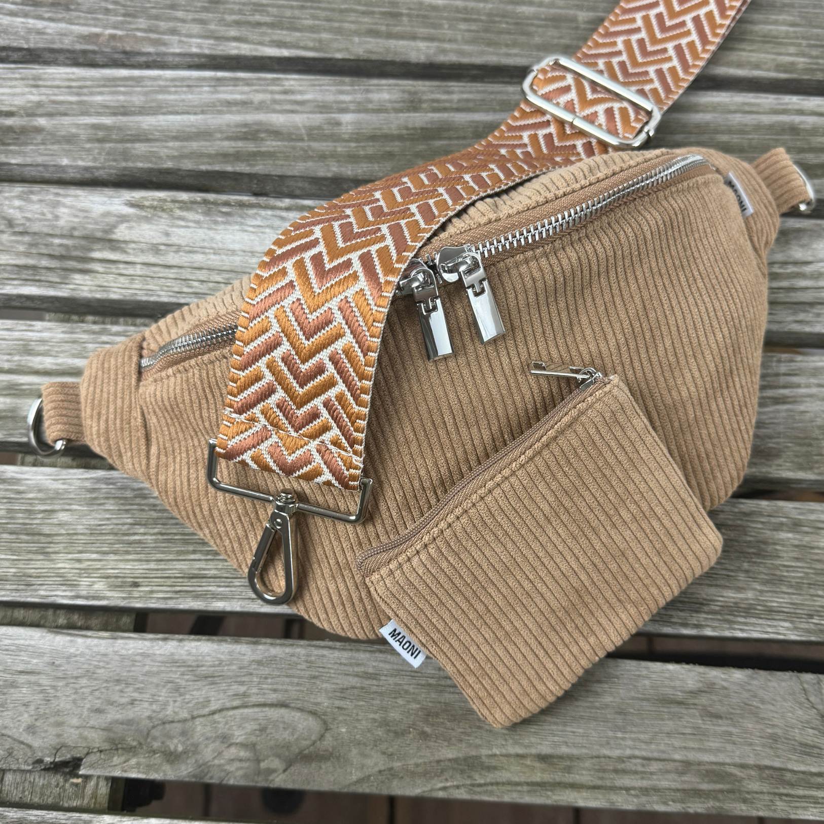 braune Cord Bauchtasche mit passendem Etui und Gurt