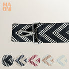 langer Taschengurt mit einfachem Muster in fünf verschiedenen Farben