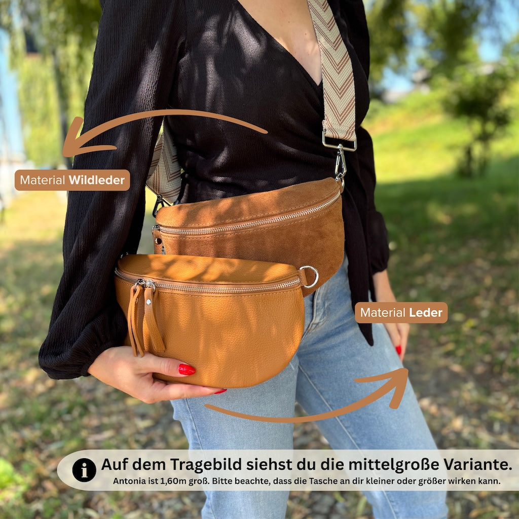 Vergleich der Bauchtaschen in Cognac aus Glattleder und Wildleder – Unterschiede in Material und Farbton, Größen- und Farbangaben im Bild sichtbar
