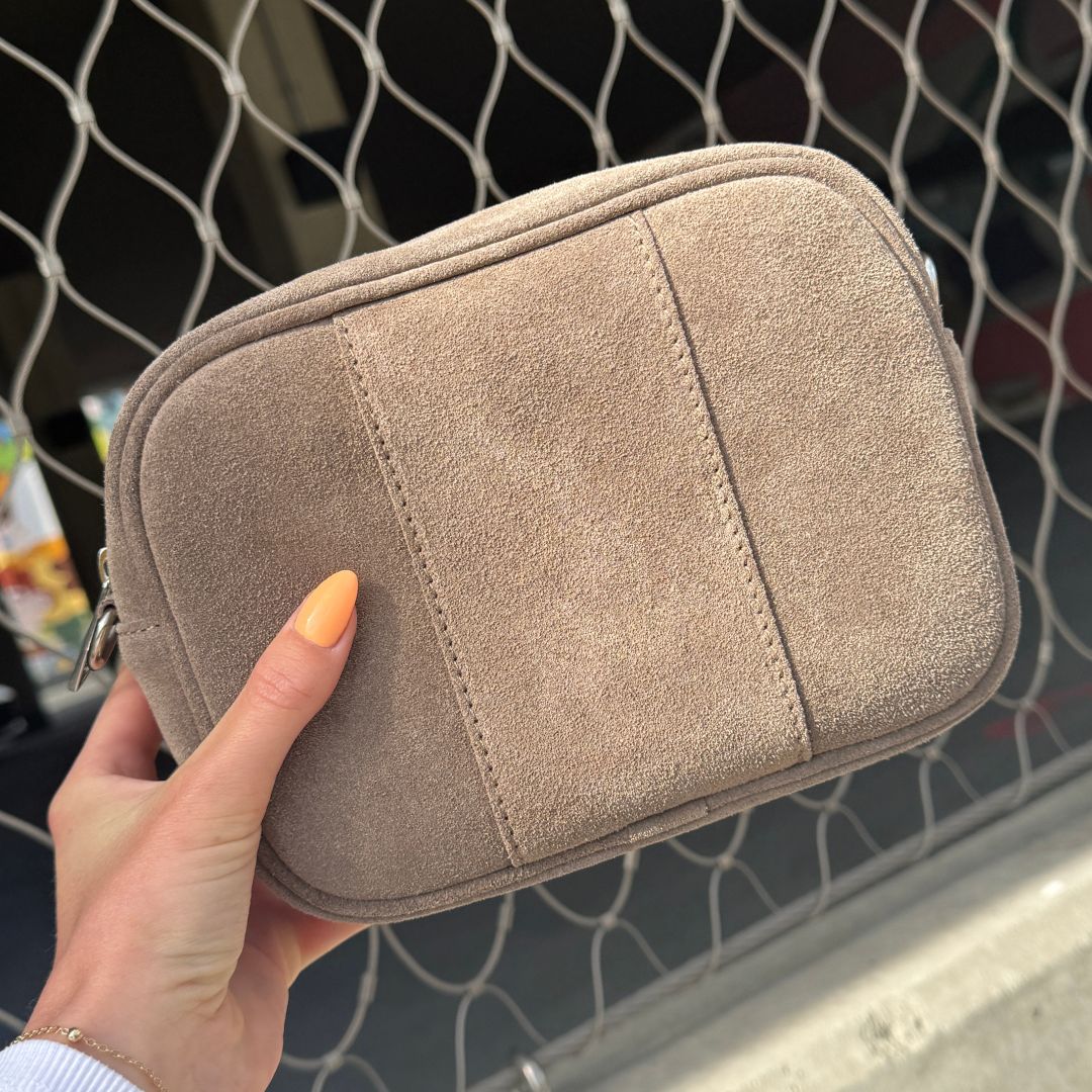 braune Crossbody Tasche mit wechselbarem Gurt