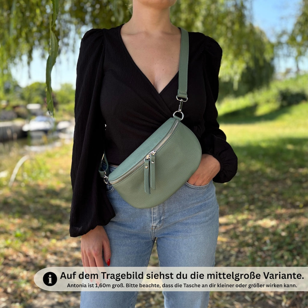 Mittelgroße Bauchtasche aus grünem Leder, kompakt und stilvoll – perfektes Accessoire für Freizeit und City-Looks“