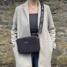 Cord Crossbody Tasche