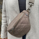 Gesteppte Bauchtasche