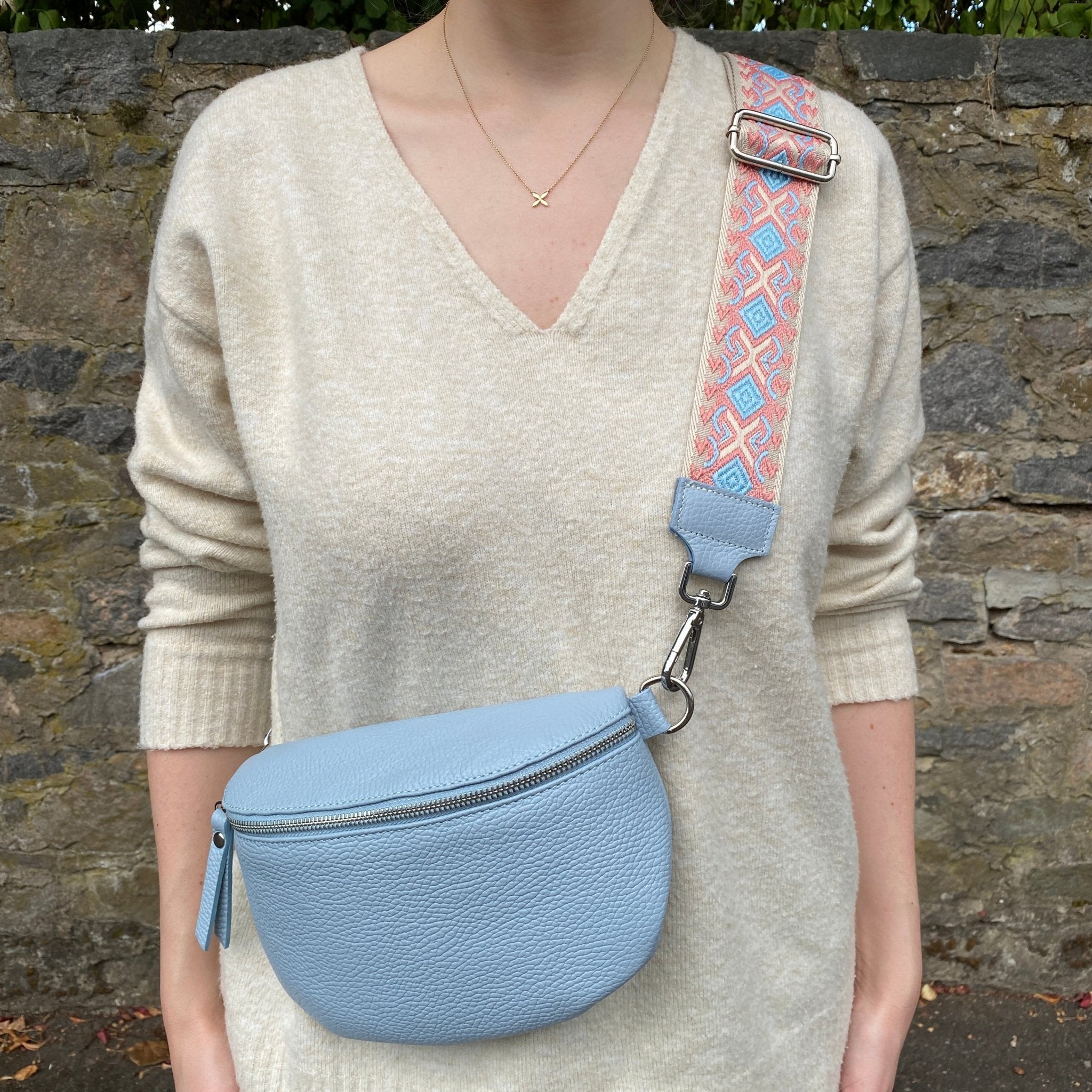 Bauchtasche Damen Milano aus Leder in Hellblau - MAONI